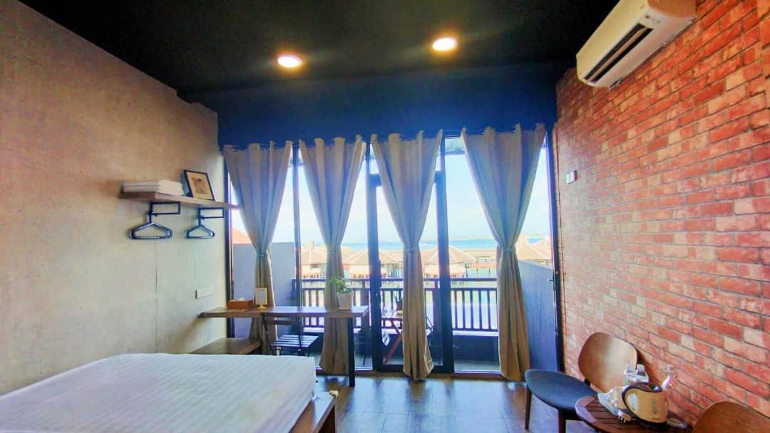 Ostello Cube Bed Station & Tours Sdn Bhd Semporna Esterno foto